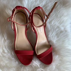 Beautiful red heels!